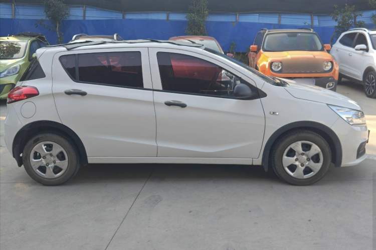 Used Baojun 310 2016 1.2L Manual Value Edition Exterior 2