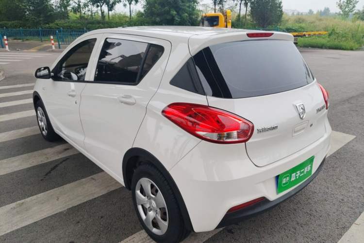 Used Baojun 310 2016 1.2L manual Comfort trim level Exterior 2