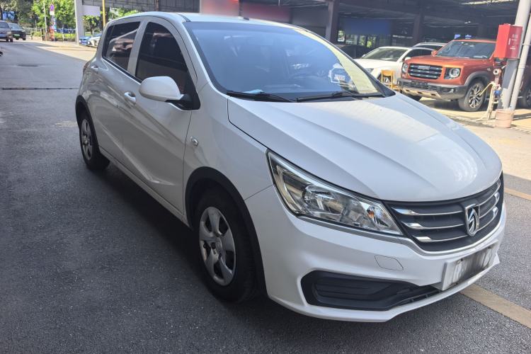Used Baojun 310 2016 1.2L manual Comfort trim level Exterior 2