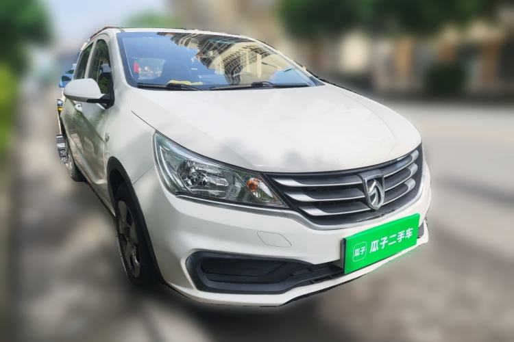 Used Baojun 310 2016 1.2L manual Comfort trim level Exterior 2