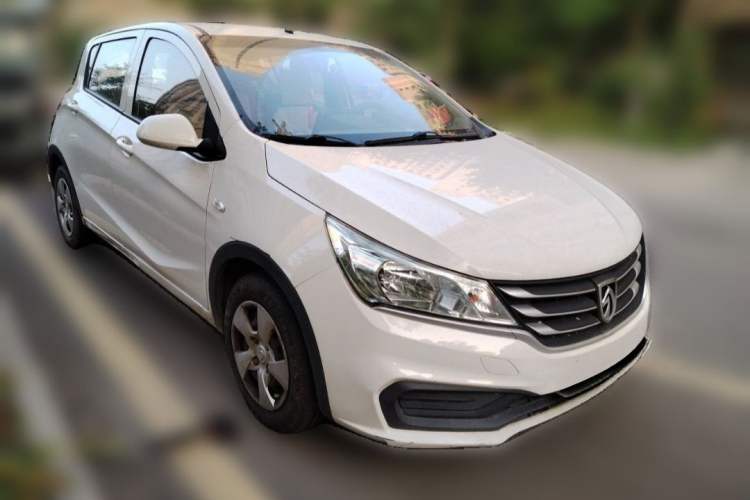 Used Baojun 310 2016 1.2L manual Comfort trim level Exterior 2