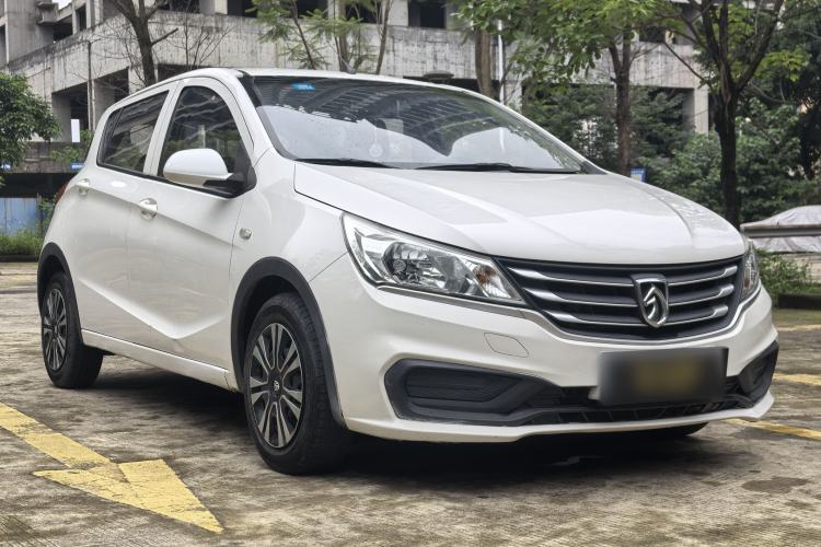 Used Baojun 310 2016 1.2L manual Comfort trim level Exterior 2