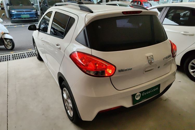 Used Baojun 310 2016 1.2L manual Comfort trim level Exterior 2