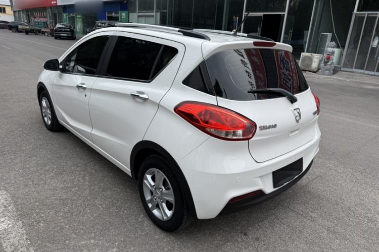 Used Baojun 310 2016 1.2L Manual Luxury Model Exterior 3