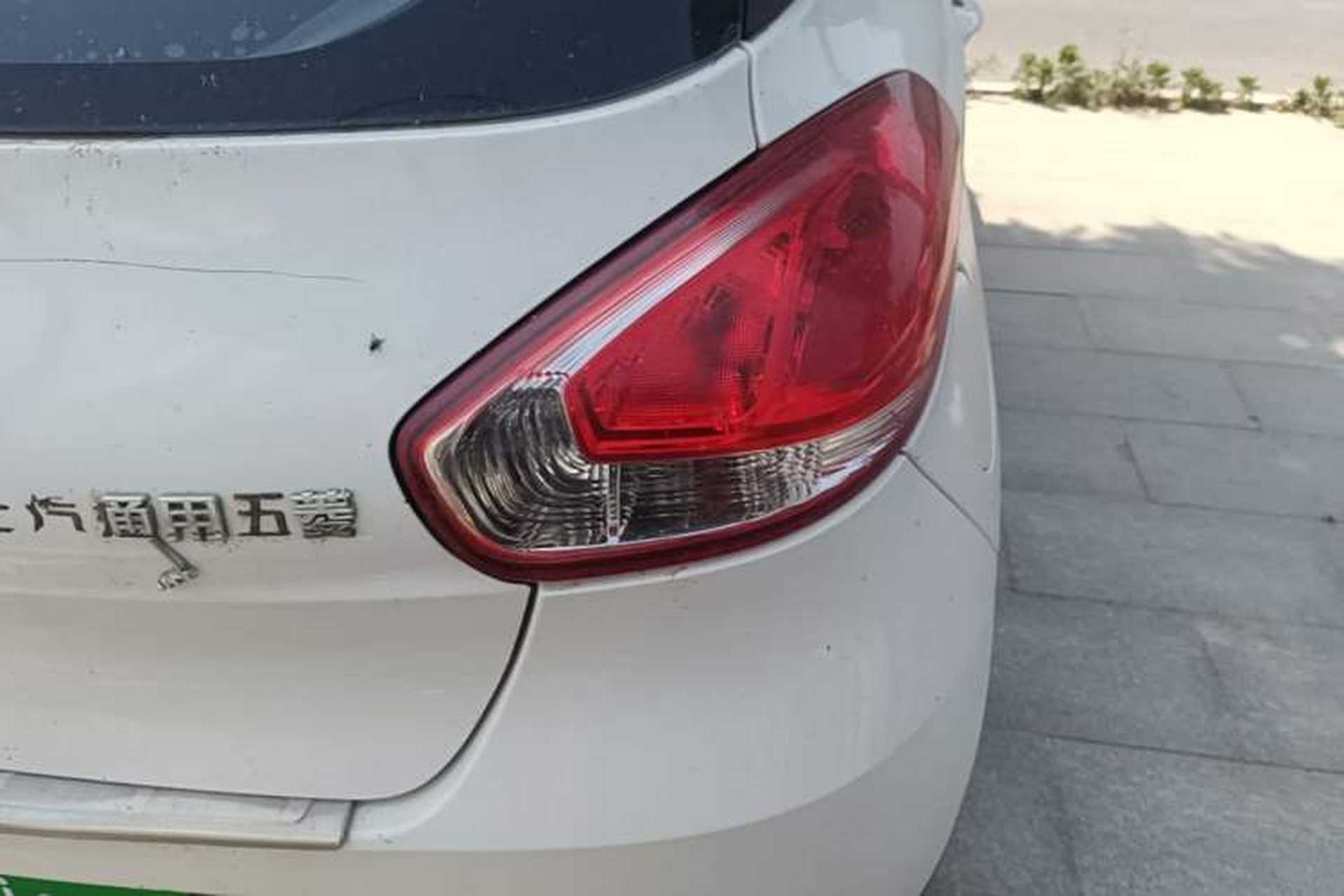 Used Baojun 310 2016 1.2L manual Comfort trim level Exterior 3