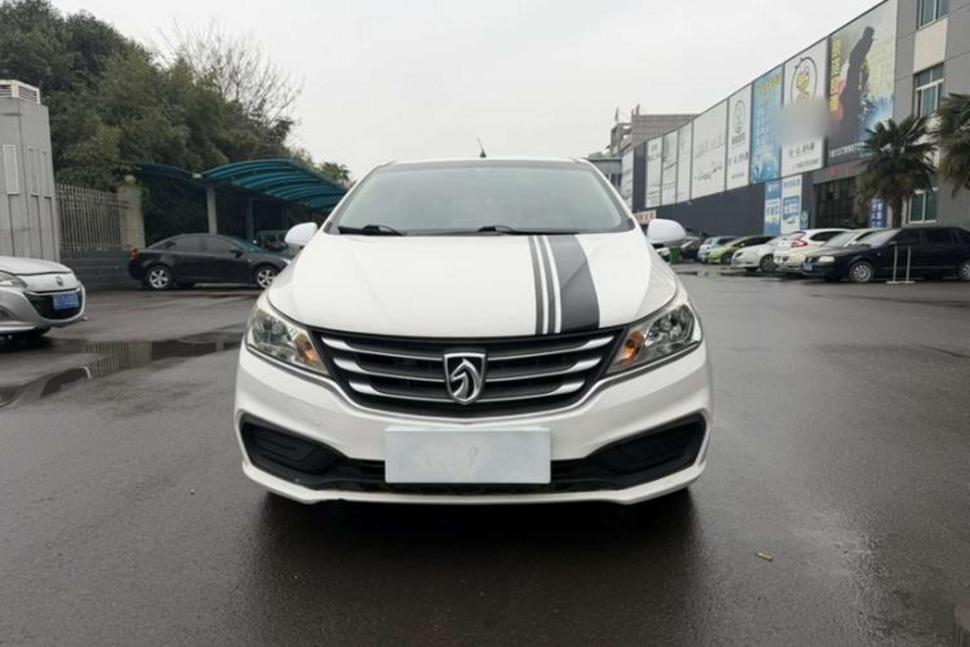 Used Baojun 310 2016 1.2L manual Comfort trim level Exterior 3