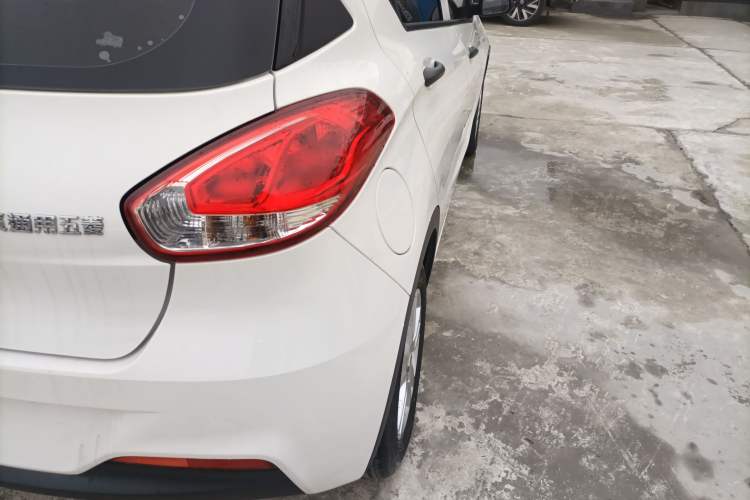 Used Baojun 310 2016 1.2L Manual Value Edition Exterior 3