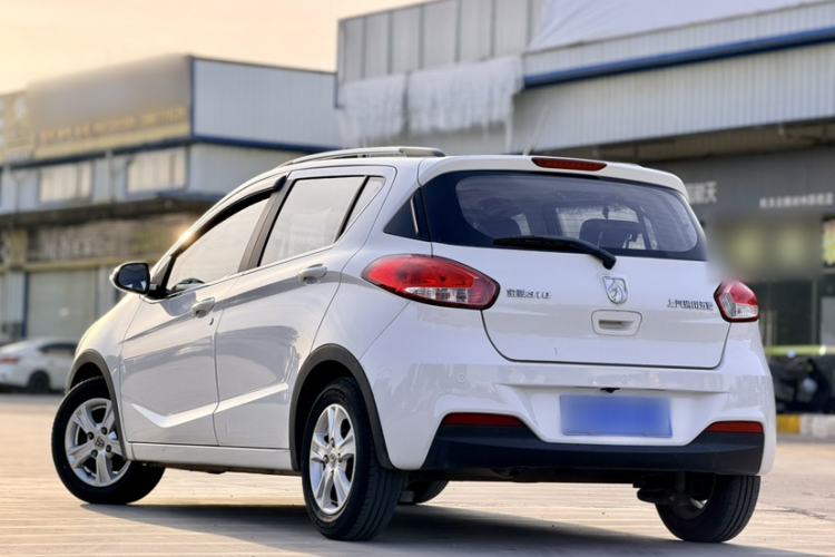 Used Baojun 310 2016 1.2L Manual Luxury Model Exterior 3