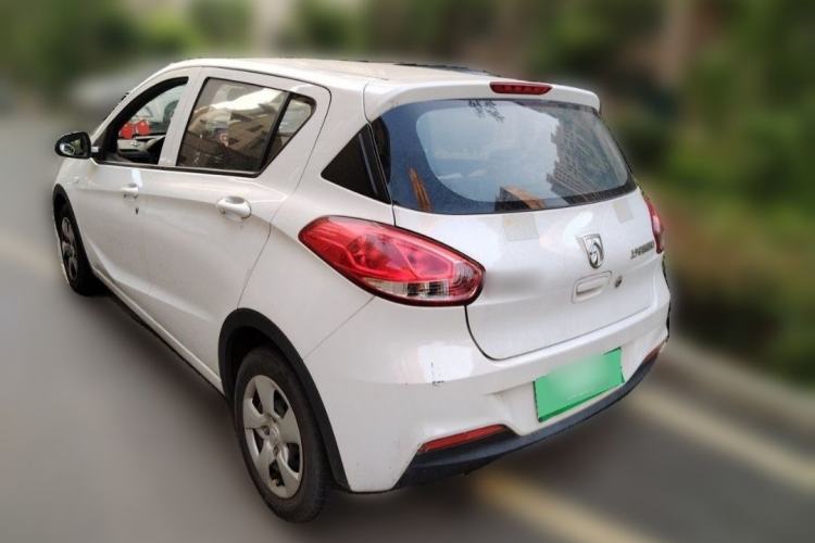 Used Baojun 310 2016 1.2L manual Comfort trim level Exterior 3