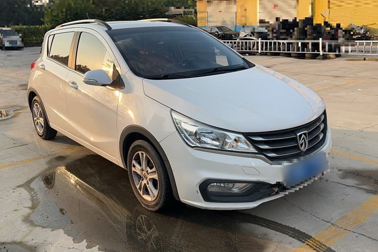 Used Baojun 310 2016 1.2L Manual Luxury Model Exterior 3