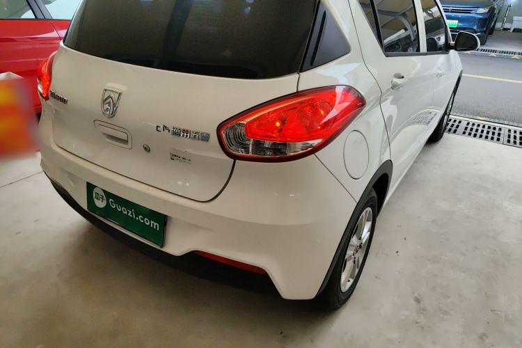 Used Baojun 310 2016 1.2L manual Comfort trim level Exterior 3