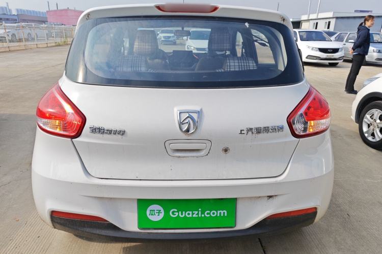 Used Baojun 310 2016 1.2L manual Comfort trim level Exterior 4