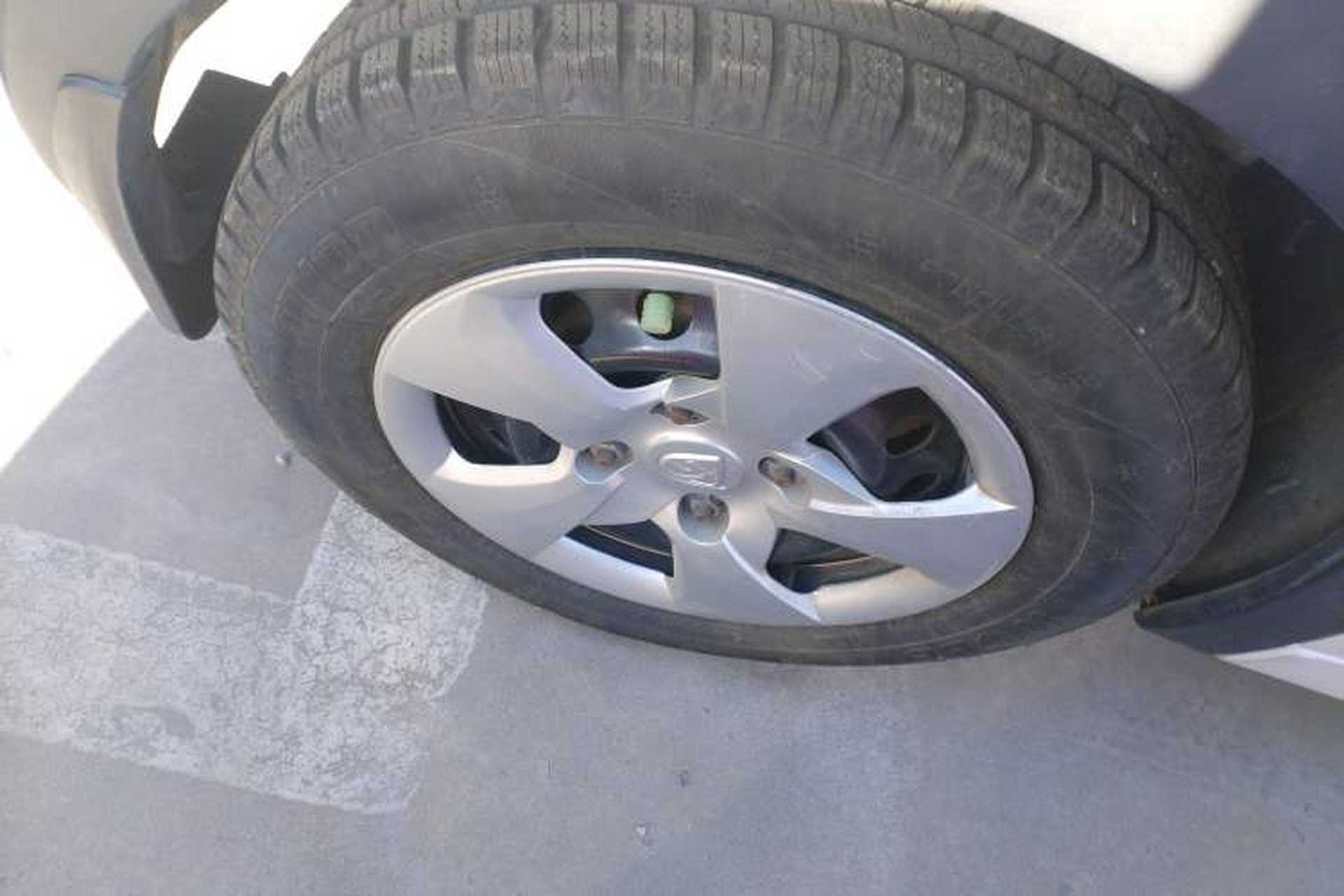 Used Baojun 310 2016 1.2L manual Comfort trim level Exterior 4