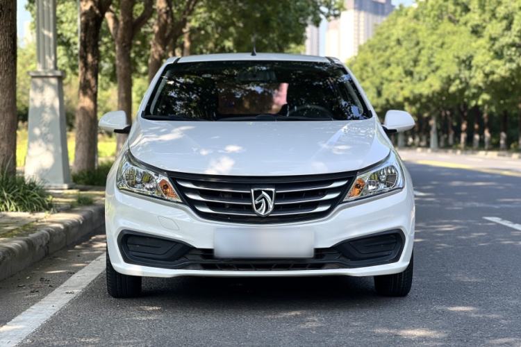 Used Baojun 310 2016 1.2L manual Comfort trim level Exterior 4