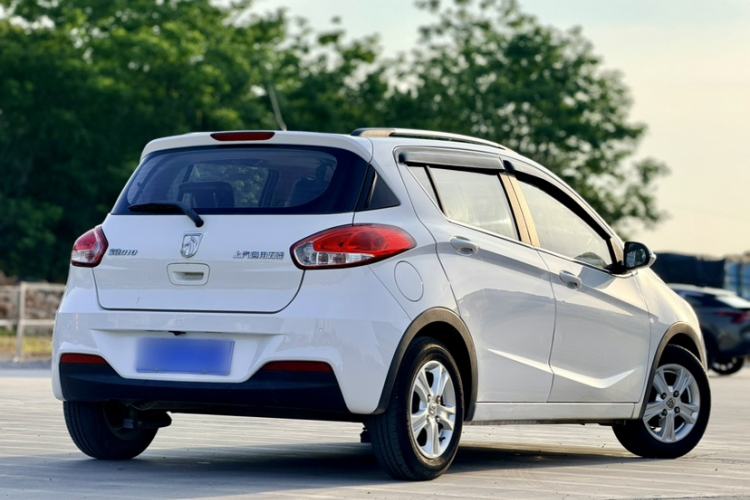 Used Baojun 310 2016 1.2L Manual Luxury Model Exterior 4