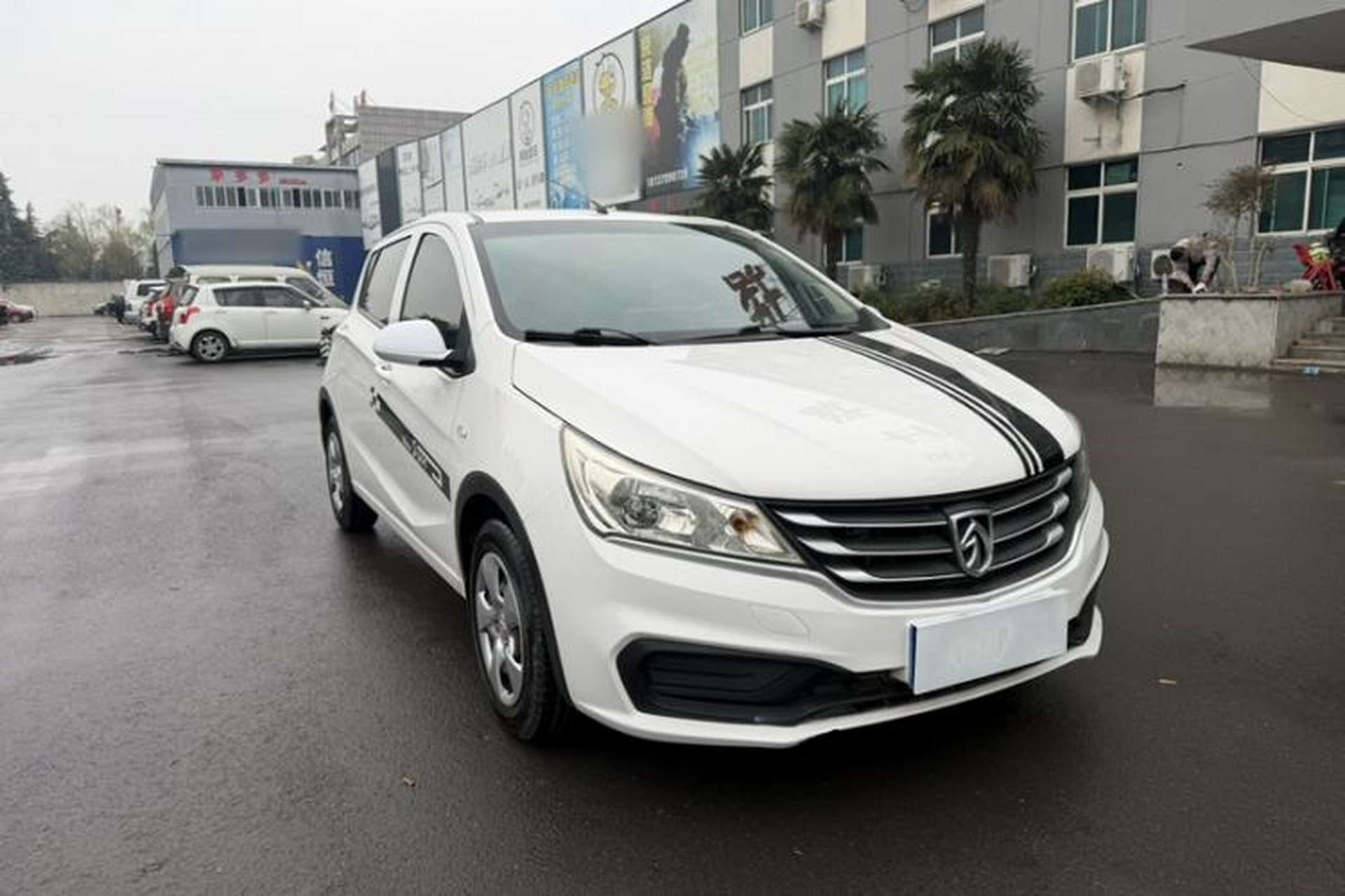 Used Baojun 310 2016 1.2L manual Comfort trim level Exterior 5