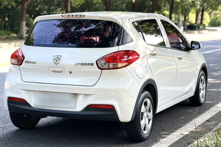 Used Baojun 310 2016 1.2L manual Comfort trim level Exterior 5