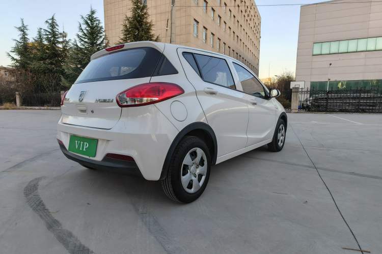 Used Baojun 310 2016 1.2L manual Comfort trim level Exterior 5