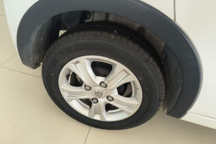 Used Baojun 310 2016 1.2L Manual Luxury Model Exterior 5