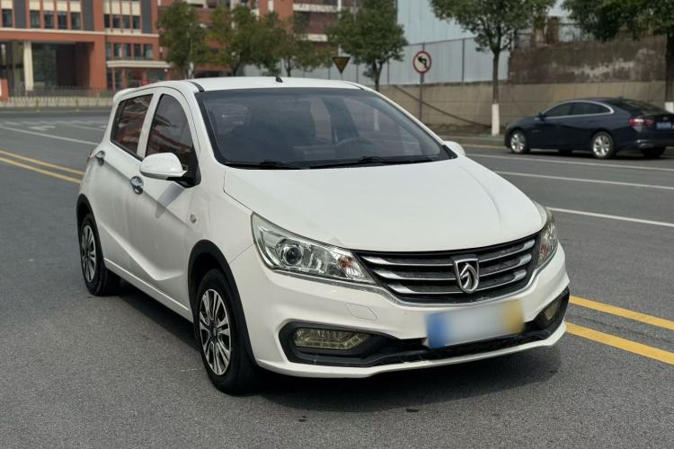Used Baojun 310 2016 1.2L manual Comfort trim level Exterior 5