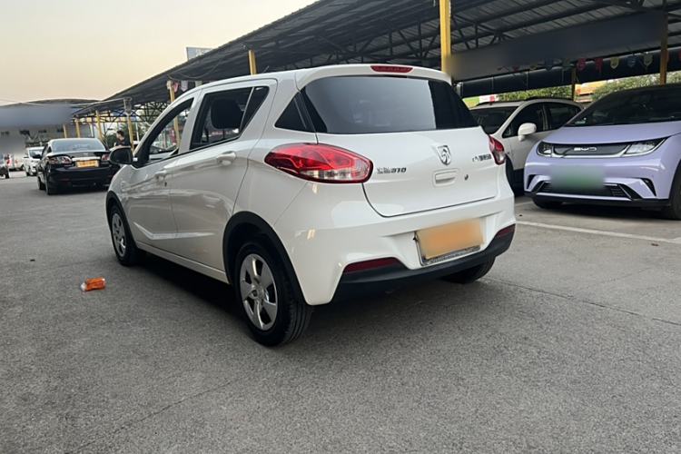 Used Baojun 310 2016 1.2L manual Comfort trim level Exterior 5