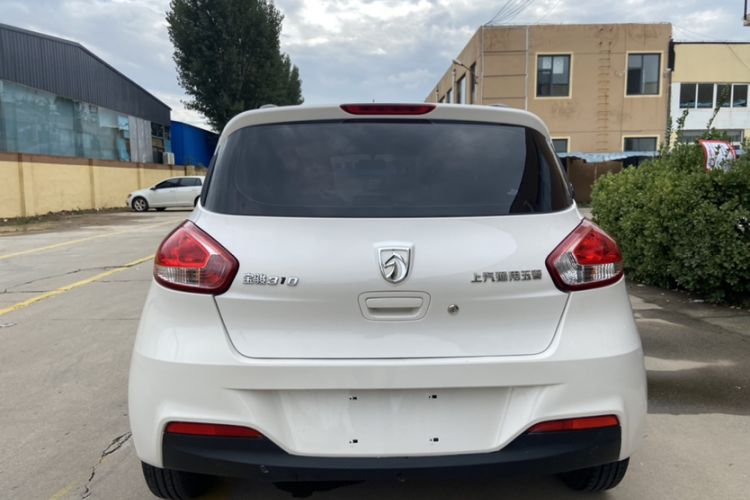 Used Baojun 310 2016 1.2L manual Comfort trim level Exterior 5