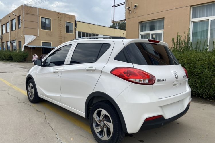 Used Baojun 310 2016 1.2L manual Comfort trim level Exterior 6