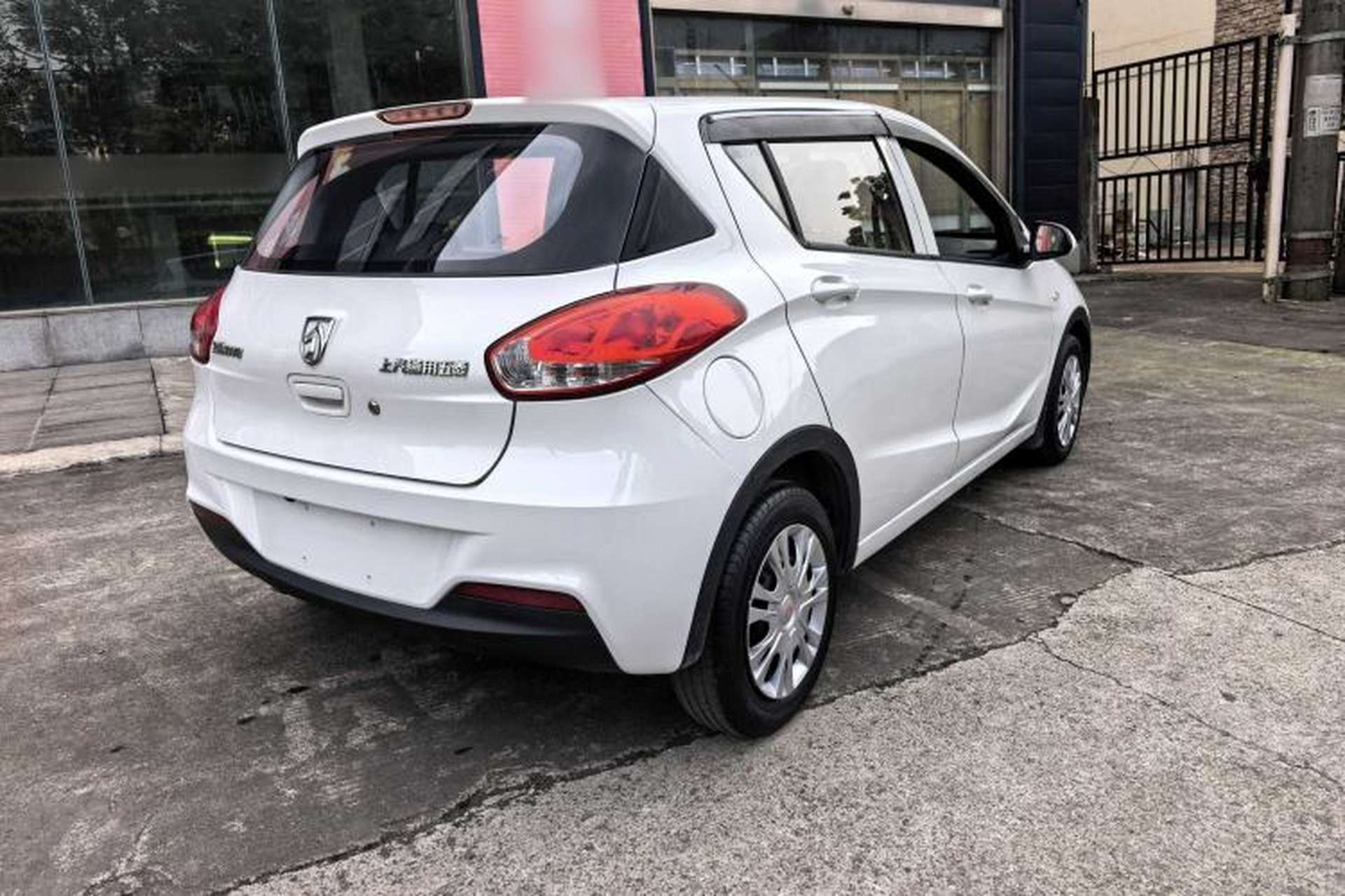 Used Baojun 310 2016 1.2L manual Comfort trim level Exterior 7