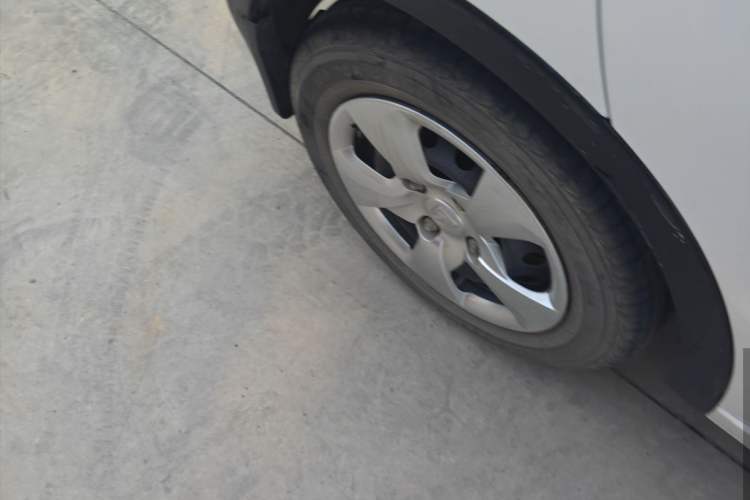 Used Baojun 310 2016 1.2L Manual Value Edition Exterior 8