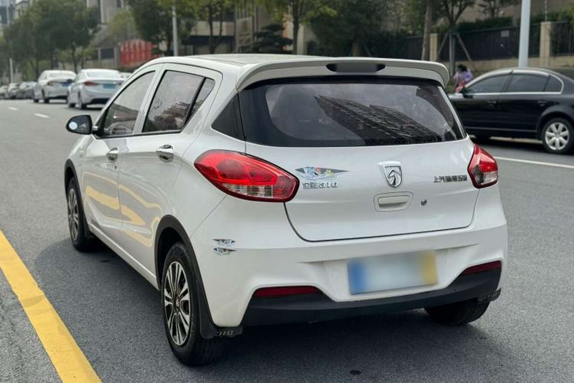 Used Baojun 310 2016 1.2L manual Comfort trim level Exterior 8