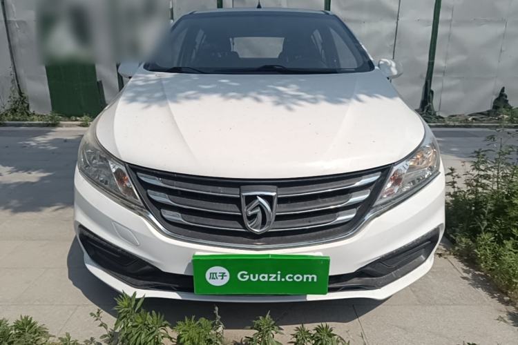 Used Baojun 310 2016 1.2L manual Comfort trim level Front