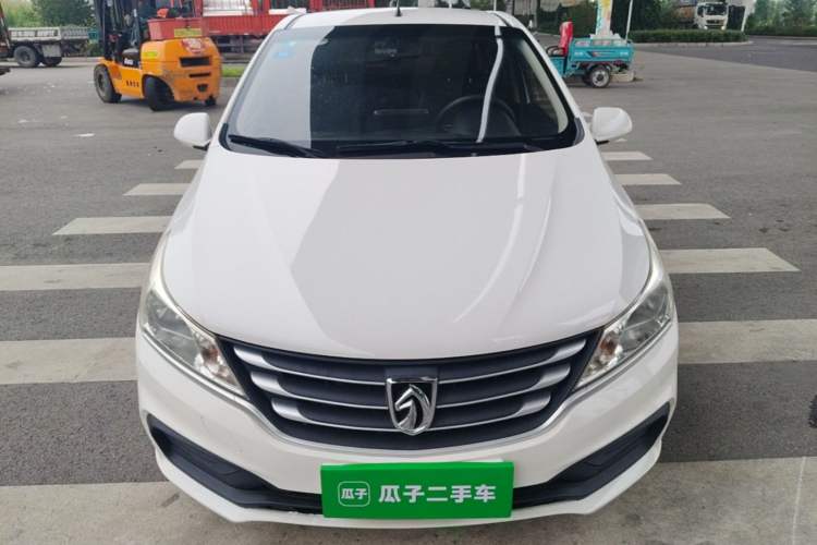 Used Baojun 310 2016 1.2L manual Comfort trim level Front