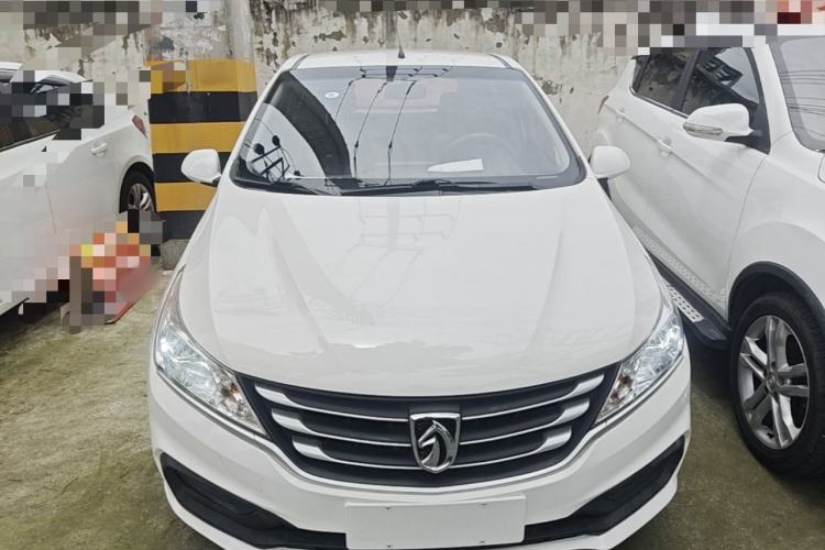 Used Baojun 310 2016 1.2L manual Comfort trim level Front