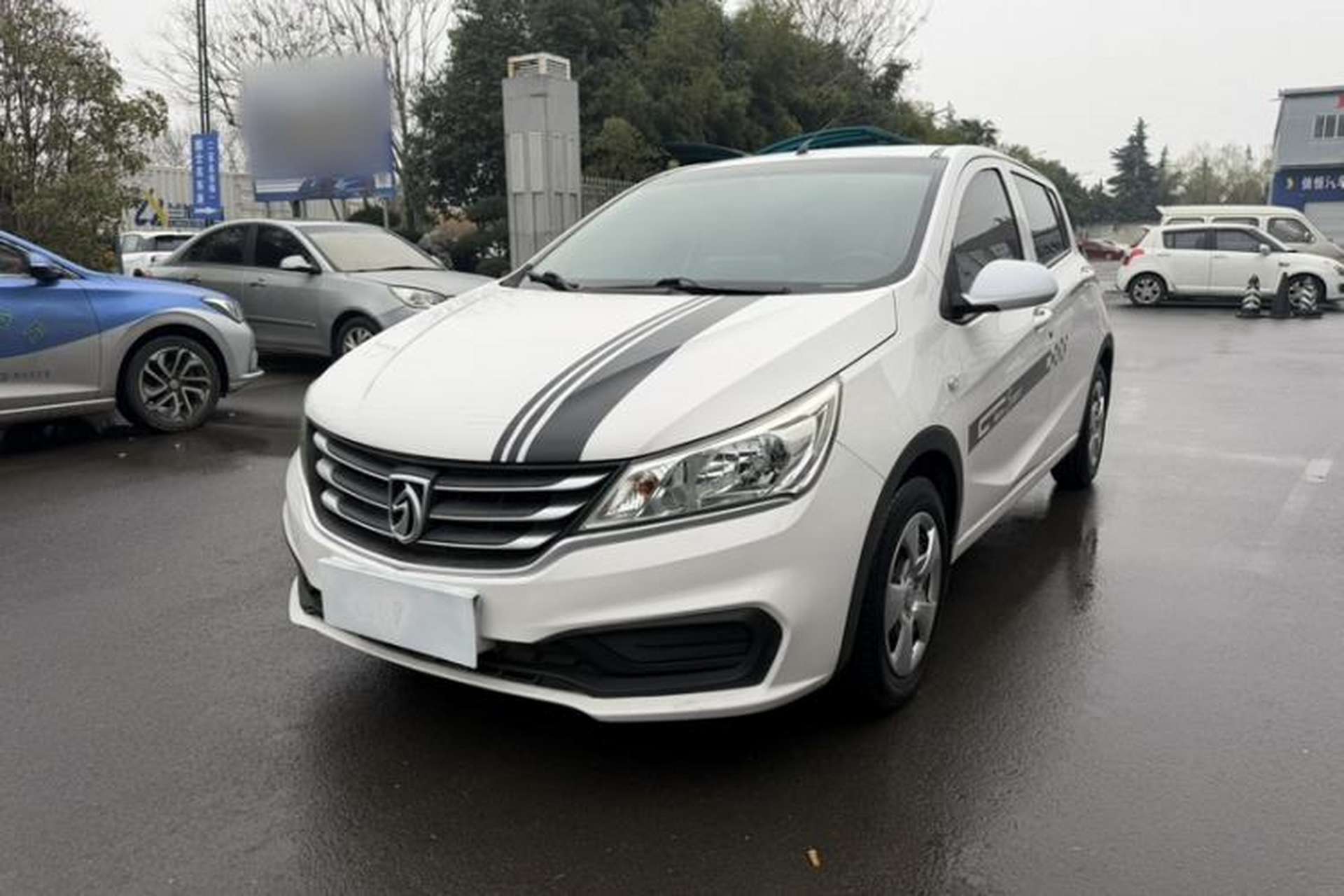 Used Baojun 310 2016 1.2L manual Comfort trim level Front Left 45 Deg