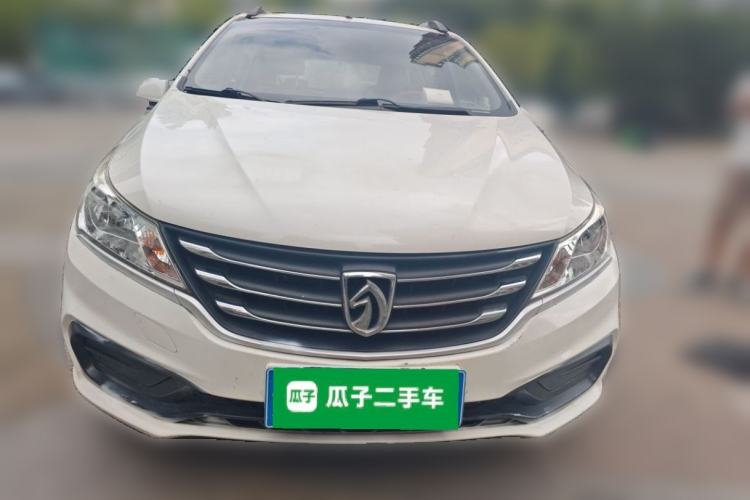 Used Baojun 310 2016 1.2L manual Comfort trim level Front