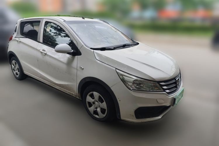 Used Baojun 310 2016 1.2L manual Comfort trim level Front Right 45 Deg