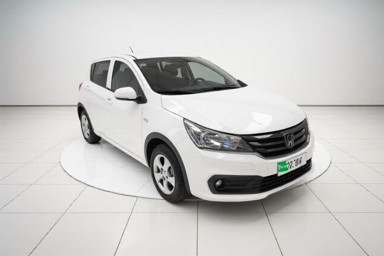 Used Baojun 310 2016 1.2L manual Comfort trim level Front Right 45 Deg