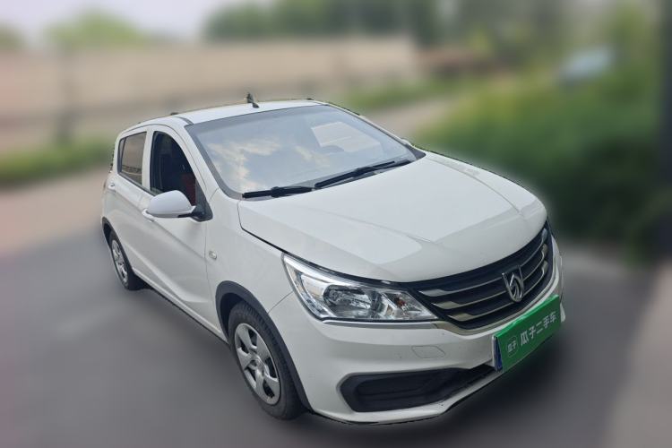 Used Baojun 310 2016 1.2L manual Comfort trim level Front Right 45 Deg
