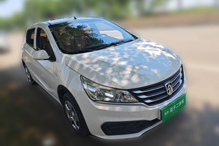 Used Baojun 310 2016 1.2L manual Comfort trim level Front Right 45 Deg