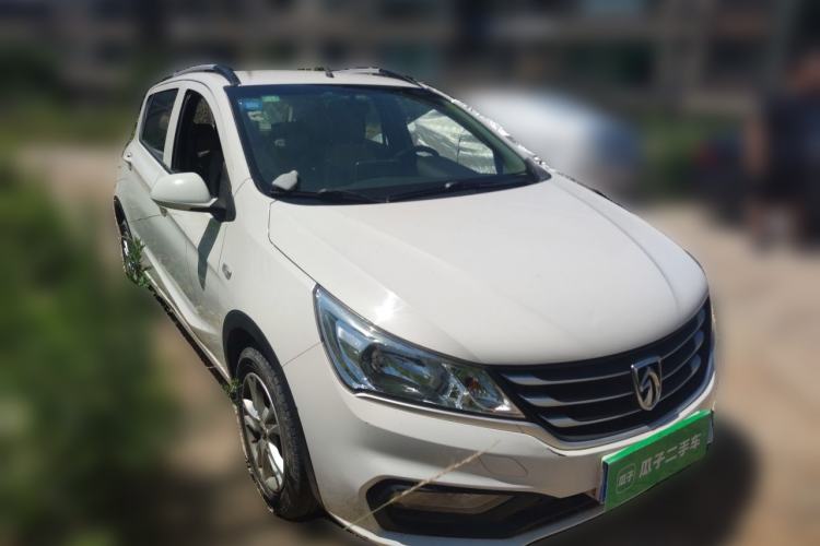 Used Baojun 310 2016 1.2L manual Comfort trim level Front Right 45 Deg