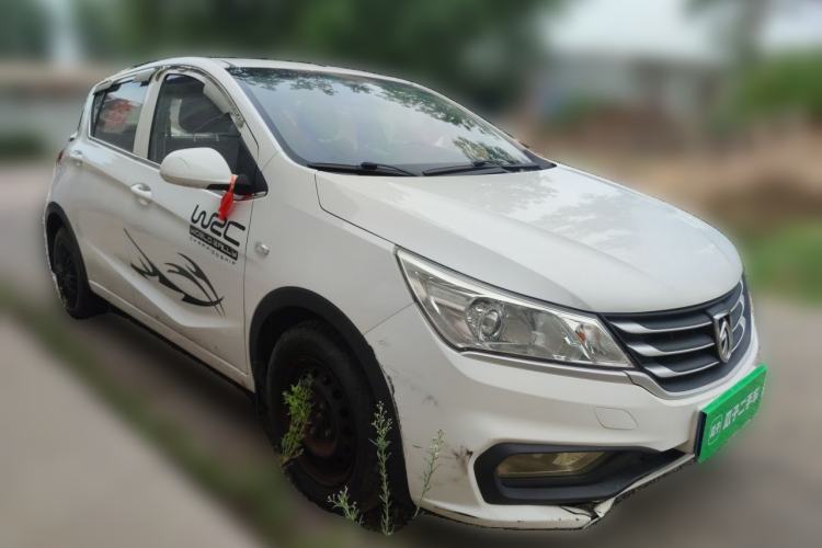 Used Baojun 310 2016 1.2L manual Comfort trim level Front Right 45 Deg