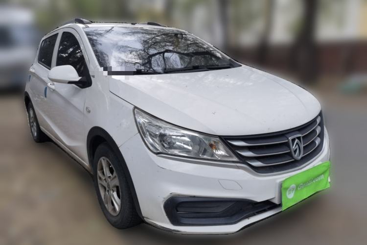 Used Baojun 310 2016 1.2L manual Comfort trim level Front Right 45 Deg