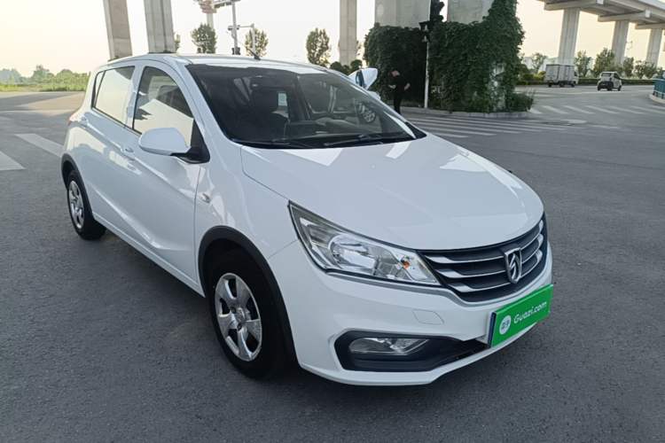 Used Baojun 310 2016 1.2L manual Comfort trim level Front Right 45 Deg