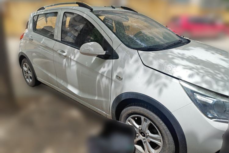 Used Baojun 310 2016 1.2L manual Comfort trim level Front Right 45 Deg