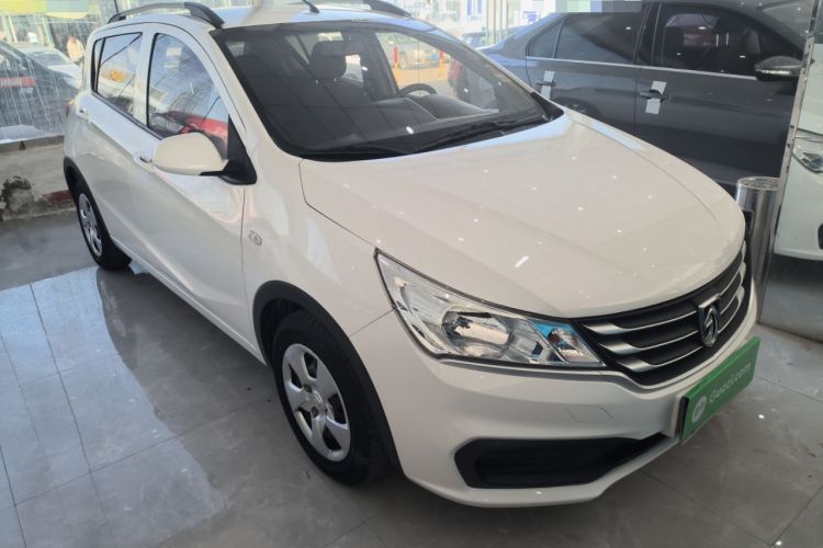 Used Baojun 310 2016 1.2L manual Comfort trim level Front Right 45 Deg