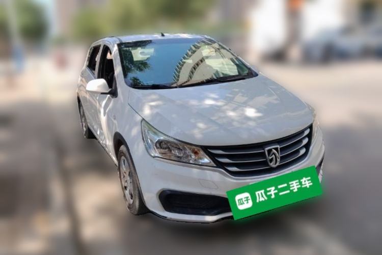 Used Baojun 310 2016 1.2L manual Comfort trim level Front Right 45 Deg