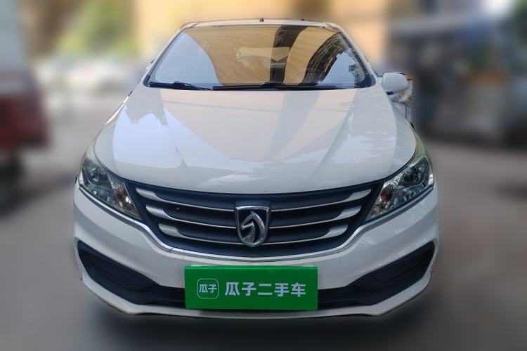 Used Baojun 310 2016 1.2L manual Comfort trim level Front