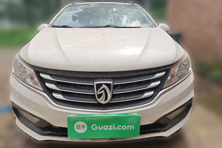 Used Baojun 310 2016 1.2L manual Comfort trim level Front