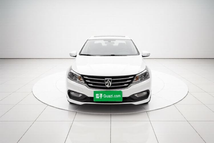 Used Baojun 310 2016 1.2L Manual Fashionable Edition Front