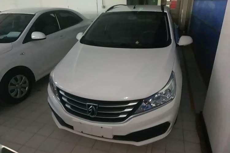 Used Baojun 310 2016 1.2L manual Comfort trim level Front
